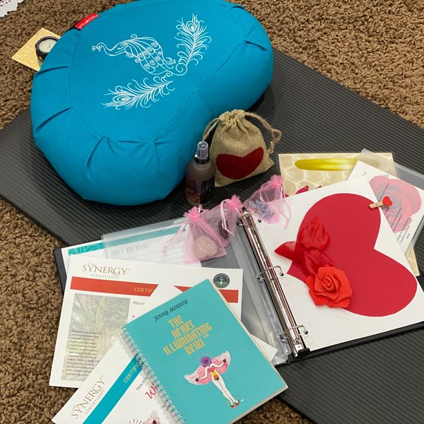 reiki event
manual, referece cards, rystals, clearing home roses gridding, body healing, yoga mats