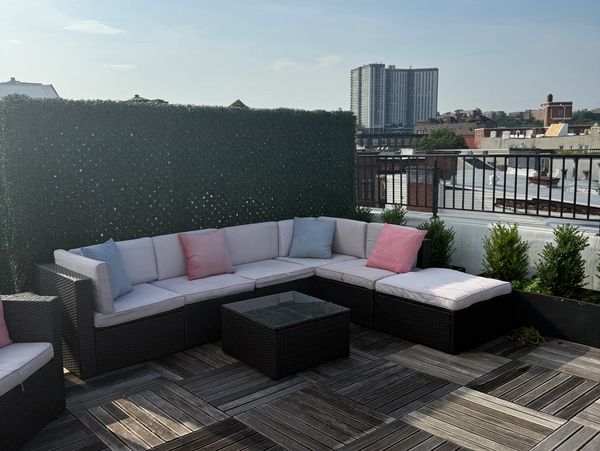 Rooftop installation with Artificial Ivy Privacy