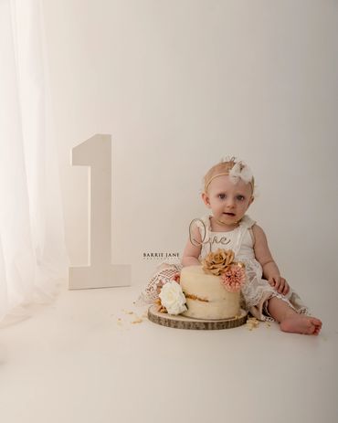 Sitter Sessions, Photographer in Regina, mini sessions, Newborn Photographer, Family Photographer