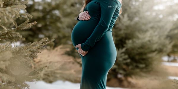 Regina Photographer, Maternity Photos, Family Photographer in Regina, Cake Smash, Newborn Photos