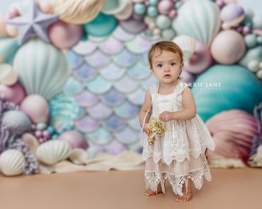 Family Photographer. Maternity. Newborn. Mini Sessions. Cake Smash. Regina Photographer.