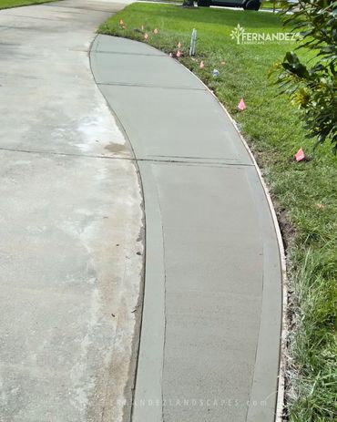 www.FernandezLandscapes.com
Concrete Driveway Extension