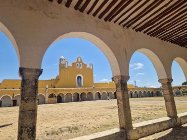 Traveling with kids: Visiting Yucatan's yellow city Izamal in Mexico