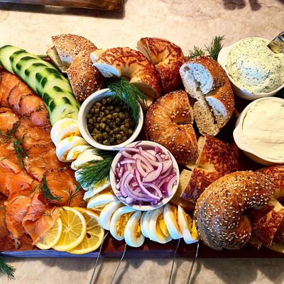fresh bagels, smoked salmon, appetizers for brunch and breakfast