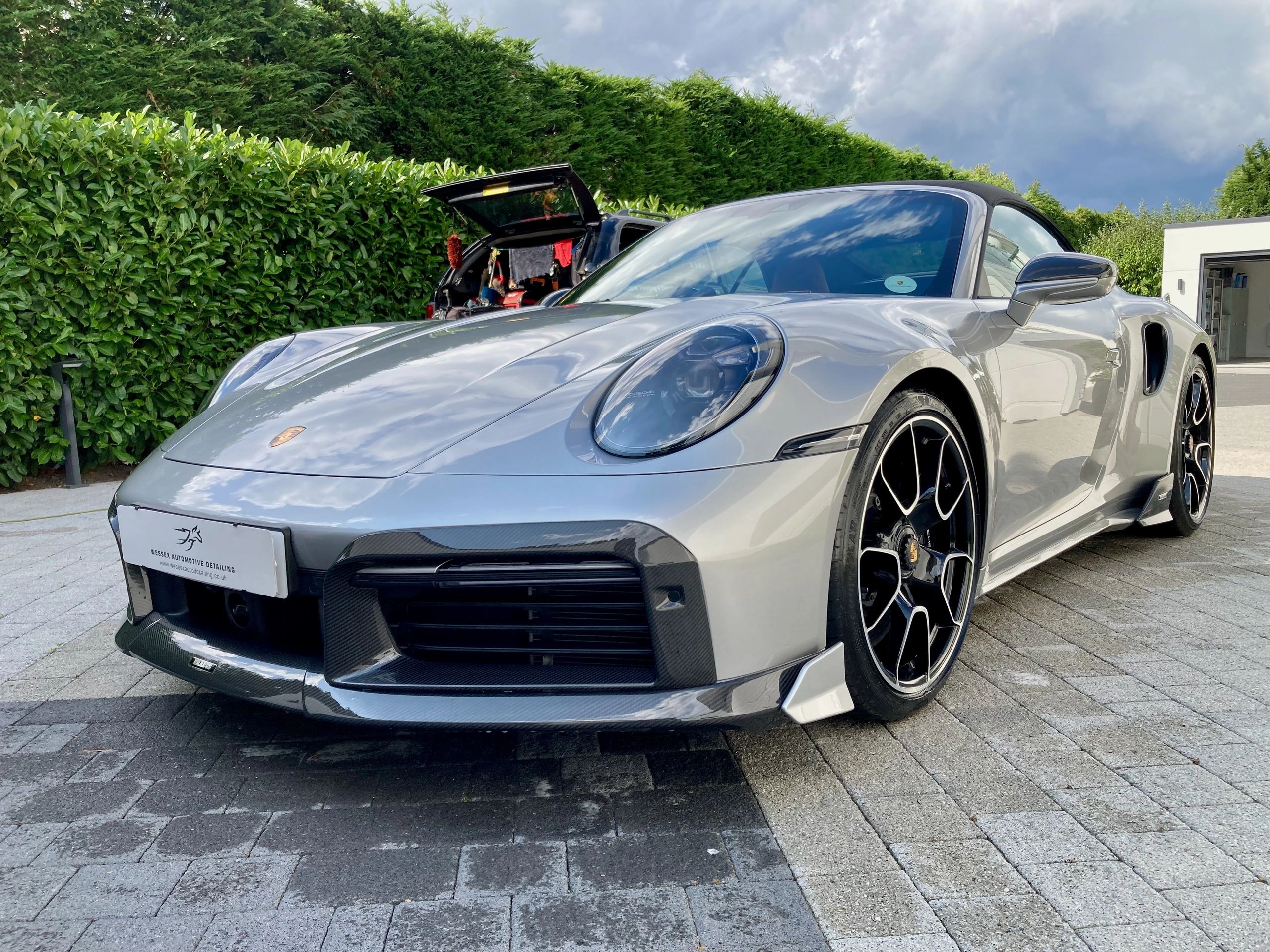 Valet on a Porsche 911 Turbo. Car cleaning Bournemouth. Mobile detailing Poole. Luxury car detailing