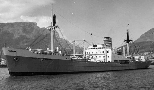 Safmarine Maersk line MV South African Merchant cargo ship south africa marine cape town durban kemp