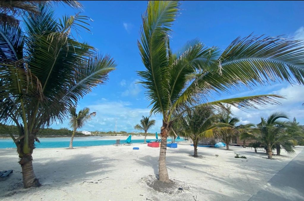🏝️ The Stunning Beaches of Staniel Cay, Exumas, Bahamas