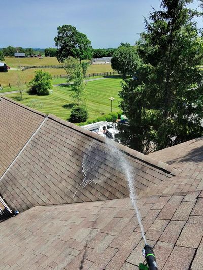 Roof soft washing services in London KY