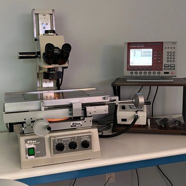 Toolmaker's microscope with a Quadra Chek 200 digital readout