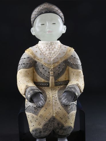 Prince
2016 
25" H x 11" W x 12" D 
cast glass, stoneware, gemstones, steel base