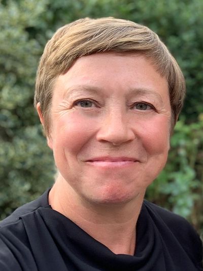 head nad houlders photo of designer jackie cahoon