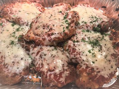 Family Favorite Classic
 Chicken Parmesan 