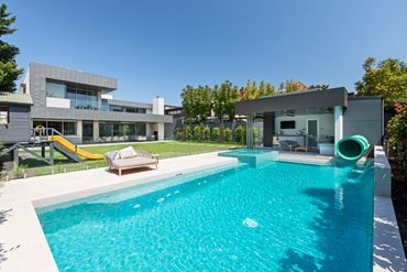 Pool builders Melbourne & Mornington Peninsula