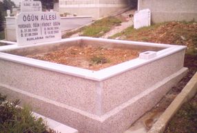 iki kişilik mozaik mezar