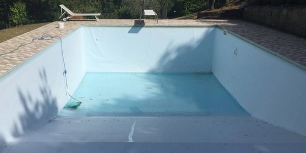 empty swimming pool