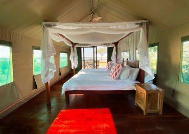 Standard Suite with Zambezi River view.