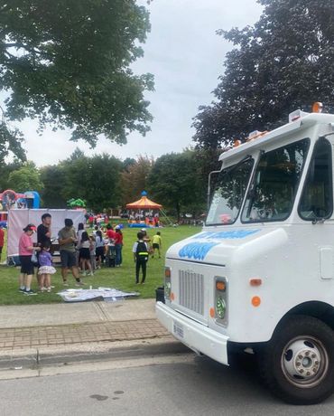 Park hopping with frozen treats! Wherever you are, we'll be there to scoop up some joy.#icecream