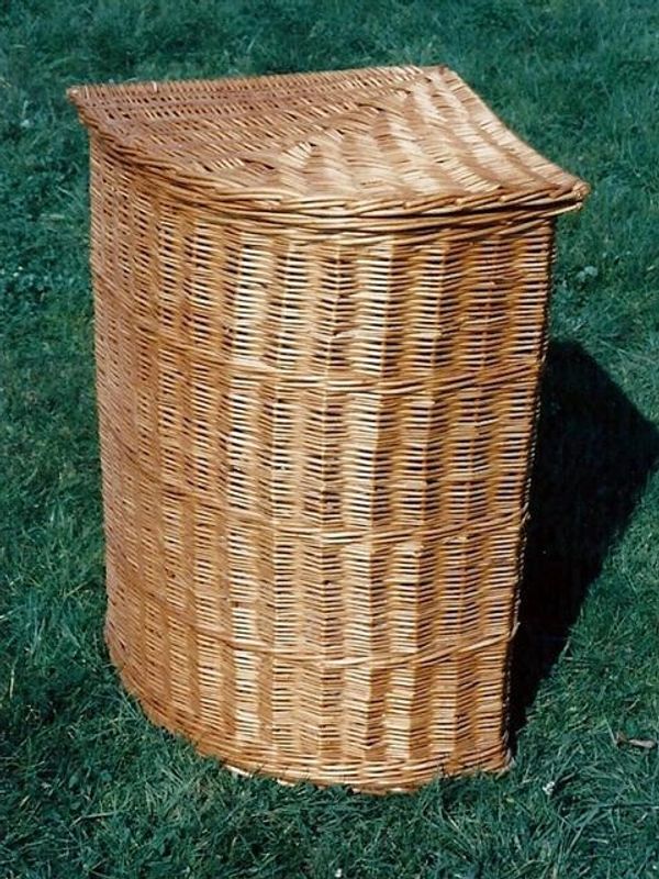  Corner Randed Weave Laundry Basket 