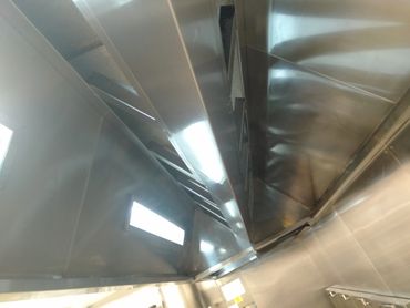 Kitchen canopy cleaner