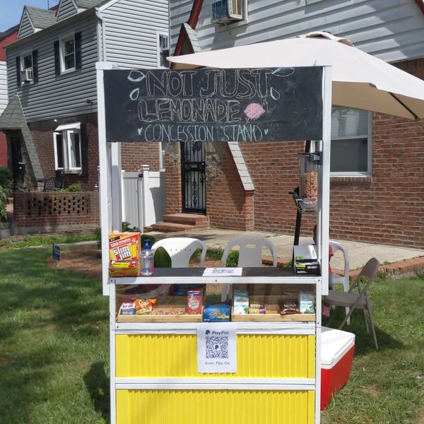 Lemonade stand, concession stand
