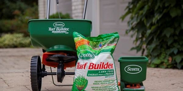 Lawn Care Solution In Winnipeg with Fertilization and Over Seeding - Winnipeg Power Raking