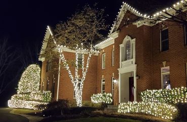 Victory Scapes Holiday Lighting