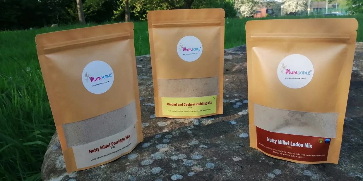 Mumsome Almond, cashew, pudding, porridge, ragi, millet Mixes with nuts