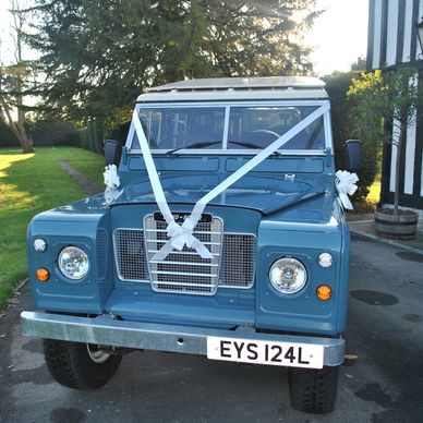 Classic Land Rover wedding car in Kent