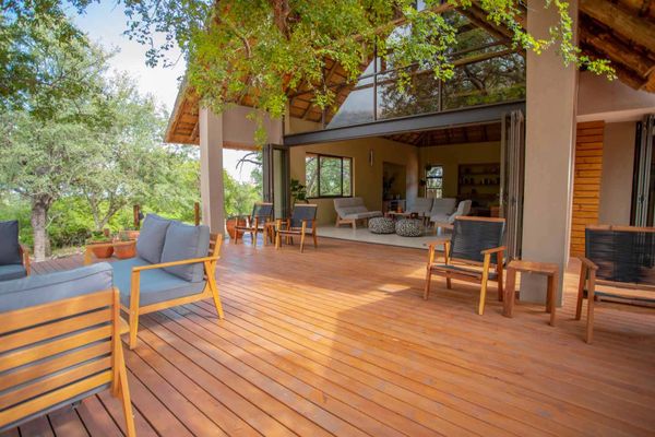 Seating Deck Cape Vulture Lodge