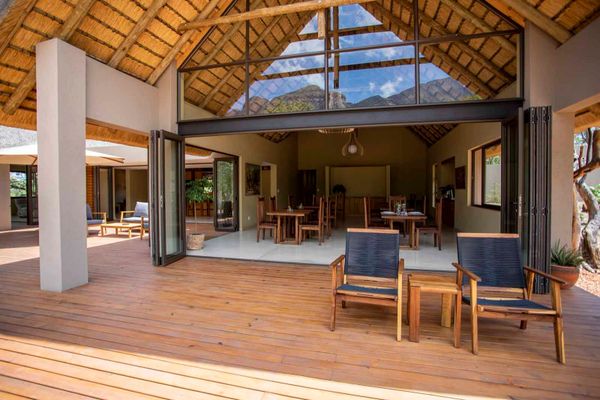 Seating Area Deck Cape Vulture Lodge