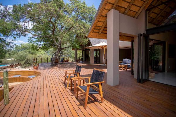 Seating Deck Cape Vulture Lodge