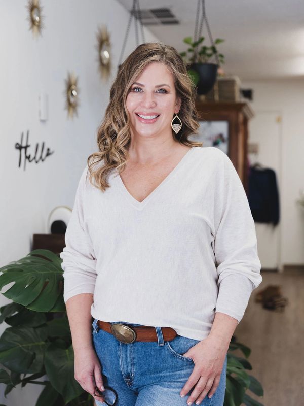 Jenny Lynne - Master permanent makeup/cosmetic tattoo artist in san jose, ca