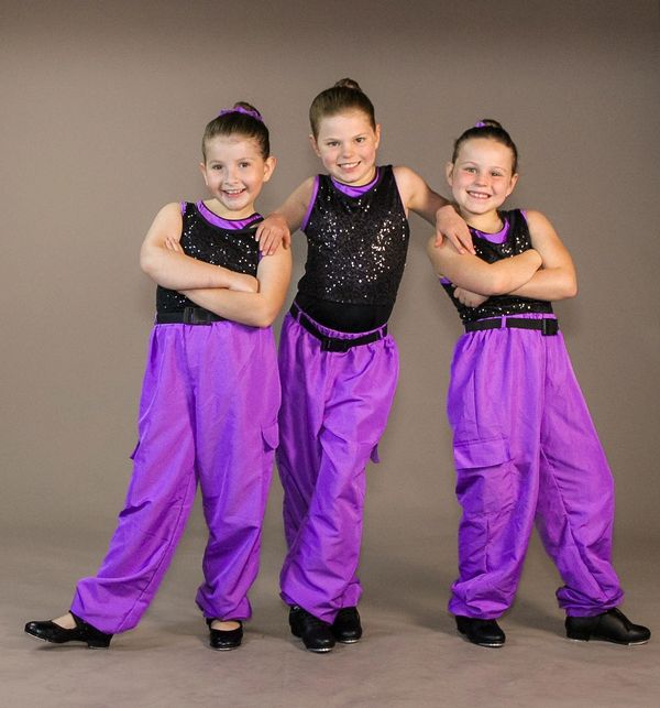 Kids Tapping, Clogging & Doing Musical Theatre