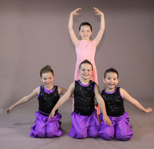 Kids Tapping, Clogging & Doing Musical Theatre