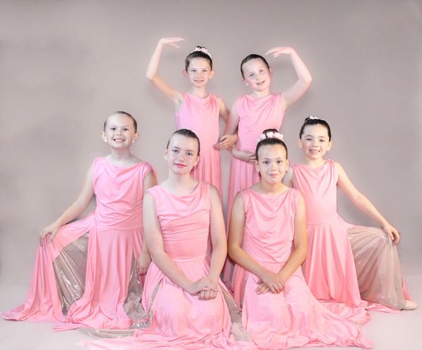 Kids posing for ballet
