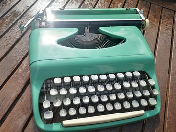 1962 Consul 232 typewriter