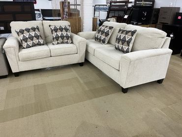 (In stock)
Ashley signature
Abinger, Natural
83904/38/35
Sofa and Loveseat
(Was $1049) now $899