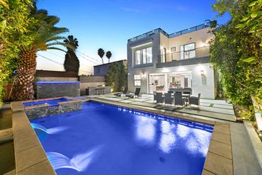 Family Vacation Home near Beverly Grove Short Term Rental Stay