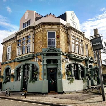 The exterior of the Selkirk pub in Tooting on a sunny day.