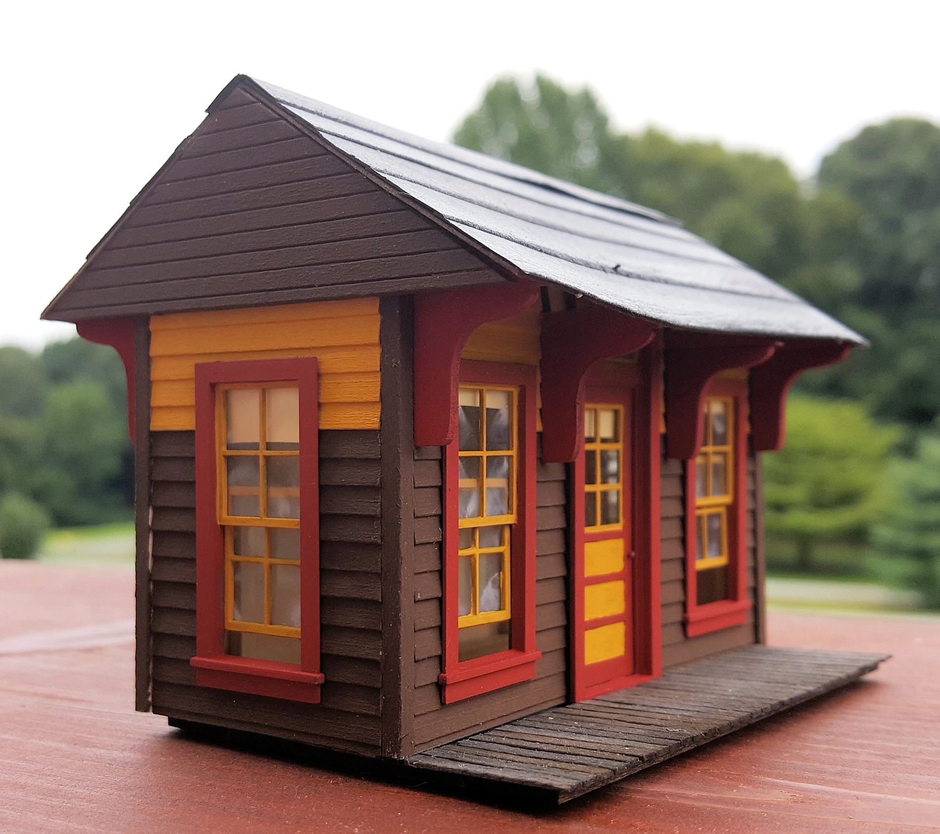 Conowingo Models Molly's Trolley Shelter in O Scale.