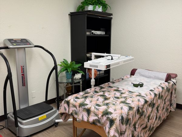Red light therapy, vibration plate at Pure Wellness in Norco, Ca.