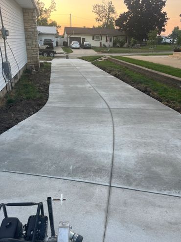 Concrete Driveway, Concrete Contractors, Residential and Commercial Concrete Contractors.