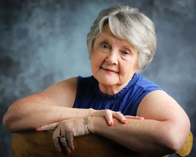 Carolyn Larsen, author 