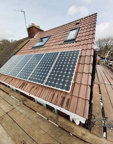 Tile work
Roofing work
Ridge tile
Bristol roofer
Roofer in Bath