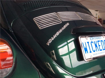 rear engine lid on green vw bug