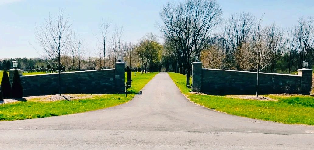 Stone wall built by Stone cold masonry