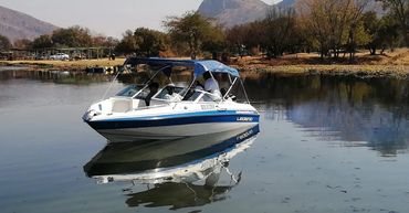 Speed boat hartbeespoort Dam
