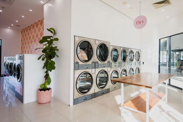 Geelong Laundry Service, Laundrette, Laundromatt, Pakington Street Geelong West. big laundry