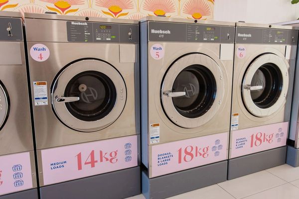 Geelong Laundry Service, Laundrette, Laundromatt, Pakington Street Geelong West. big laundry