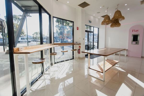 Geelong Laundry Service, Laundrette, Laundromatt, Pakington Street Geelong West. big laundry